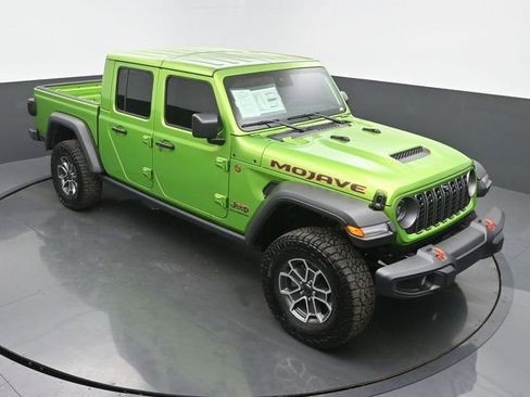Used 2025 Jeep Gladiator Mojave w/ Safety Group AWD/4WD image 44