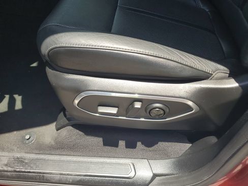 Used 2024 Jeep Wagoneer Series II w/ Flexible Seating Group AWD/4WD image 16