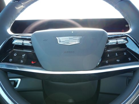 Used 2026 Cadillac Escalade IQ Luxury 1 w/ LPO, Floor Liner Package AWD/4WD image 21