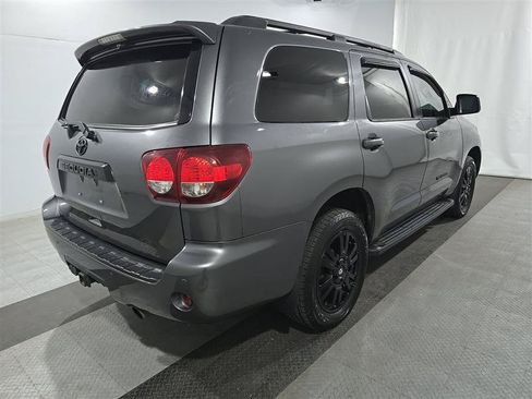 Used 2022 Toyota Sequoia TRD Sport AWD/4WD image 4