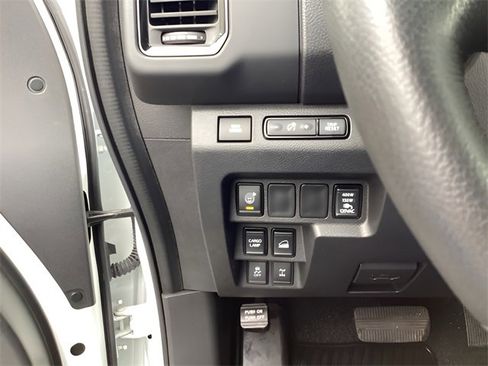 Used 2024 Nissan Frontier PRO-4X w/ Pro Convenience Package image 20