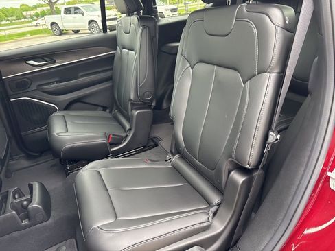 New 2026 Jeep Grand Cherokee L Limited AWD/4WD image 44