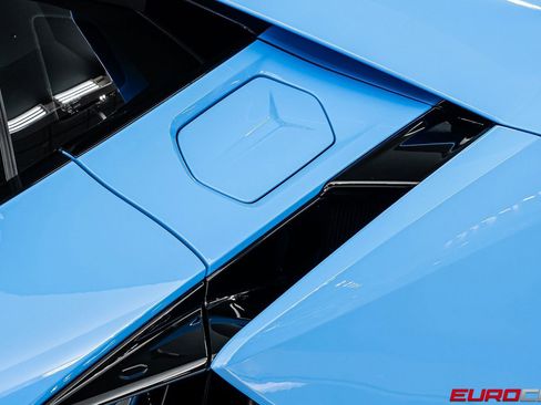 Used 2025 Lamborghini Revuelto image 17