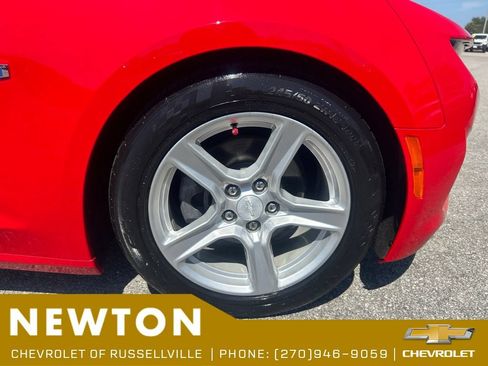 Used 2020 Chevrolet Camaro LT RWD image 32