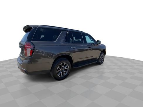 Used 2021 Chevrolet Tahoe Z71 w/ Z71 Off-Road Package AWD/4WD image 2