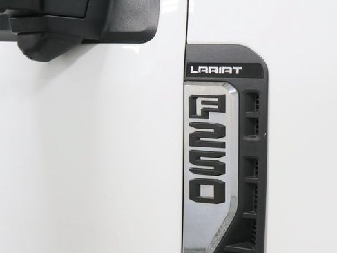 Used 2023 Ford F250 Lariat AWD/4WD image 34