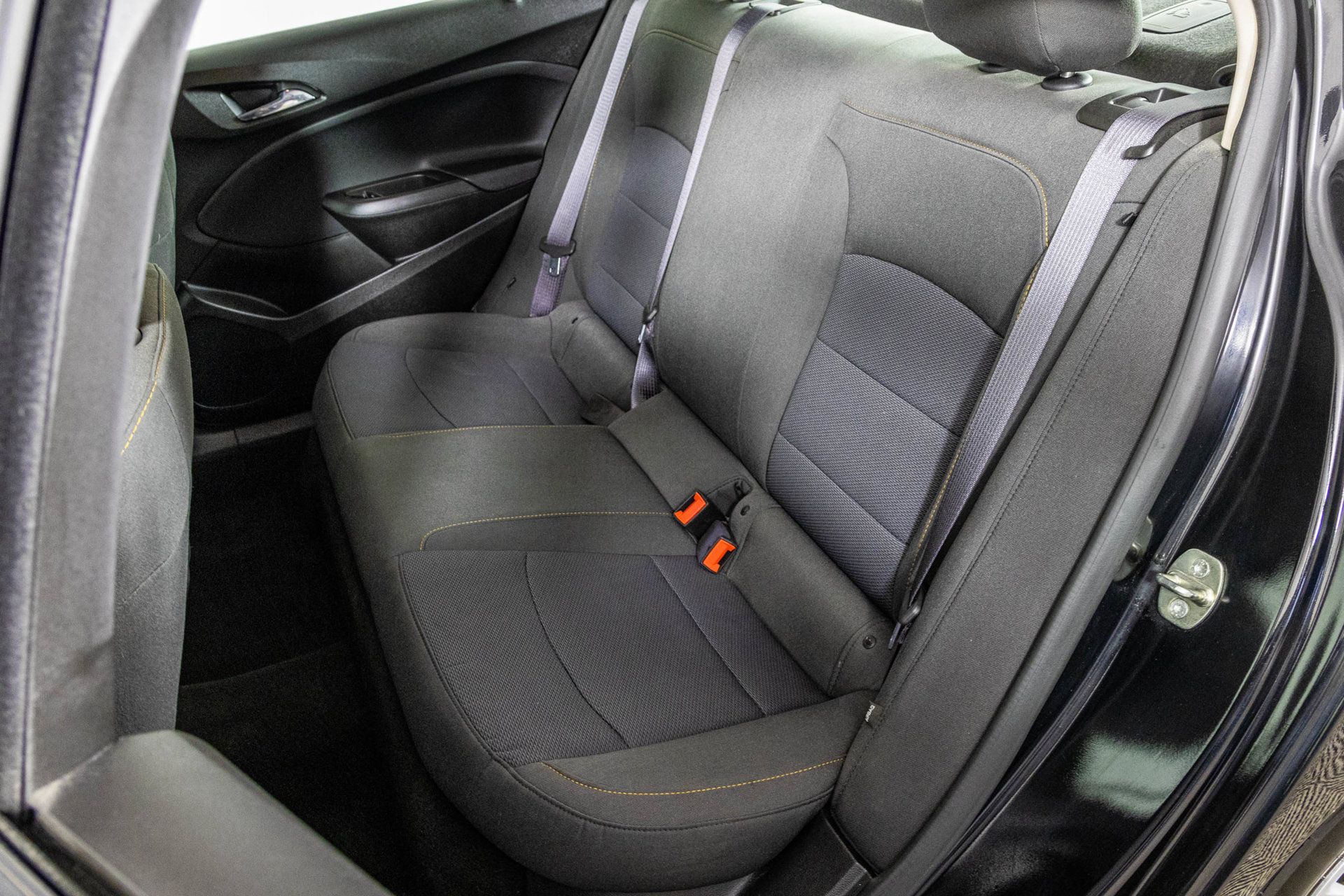 Used 2017 Chevrolet Cruze LS FWD image 33