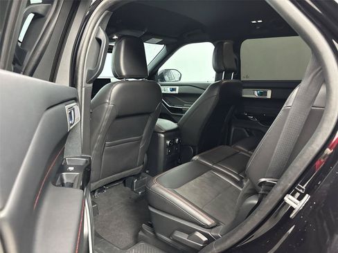 Used 2024 Ford Explorer ST-Line w/ Class IV Trailer Tow Package AWD/4WD image 29