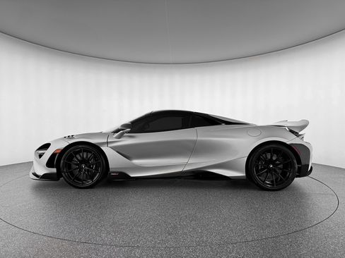 Used 2022 McLaren 765LT image 2