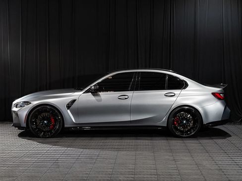 Used 2023 BMW M3 Competition w/ M Carbon Exterior Package AWD/4WD image 5