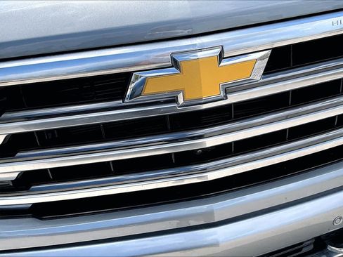 Used 2024 Chevrolet Silverado 1500 High Country w/ Technology Package AWD/4WD image 30