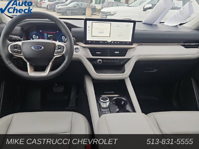 Used 2025 Ford Explorer Active w/ Active Comfort Package AWD/4WD image 10
