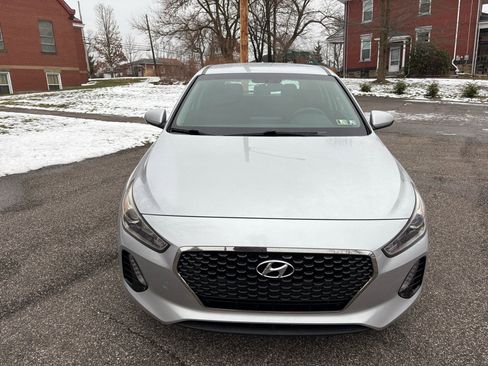 Used 2018 Hyundai Elantra GT image 2