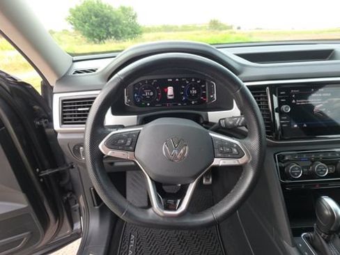 Used 2023 Volkswagen Atlas SEL Premium AWD/4WD image 25
