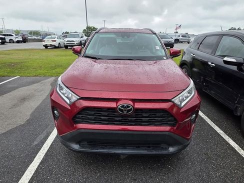 Used 2021 Toyota RAV4 XLE Premium FWD image 2