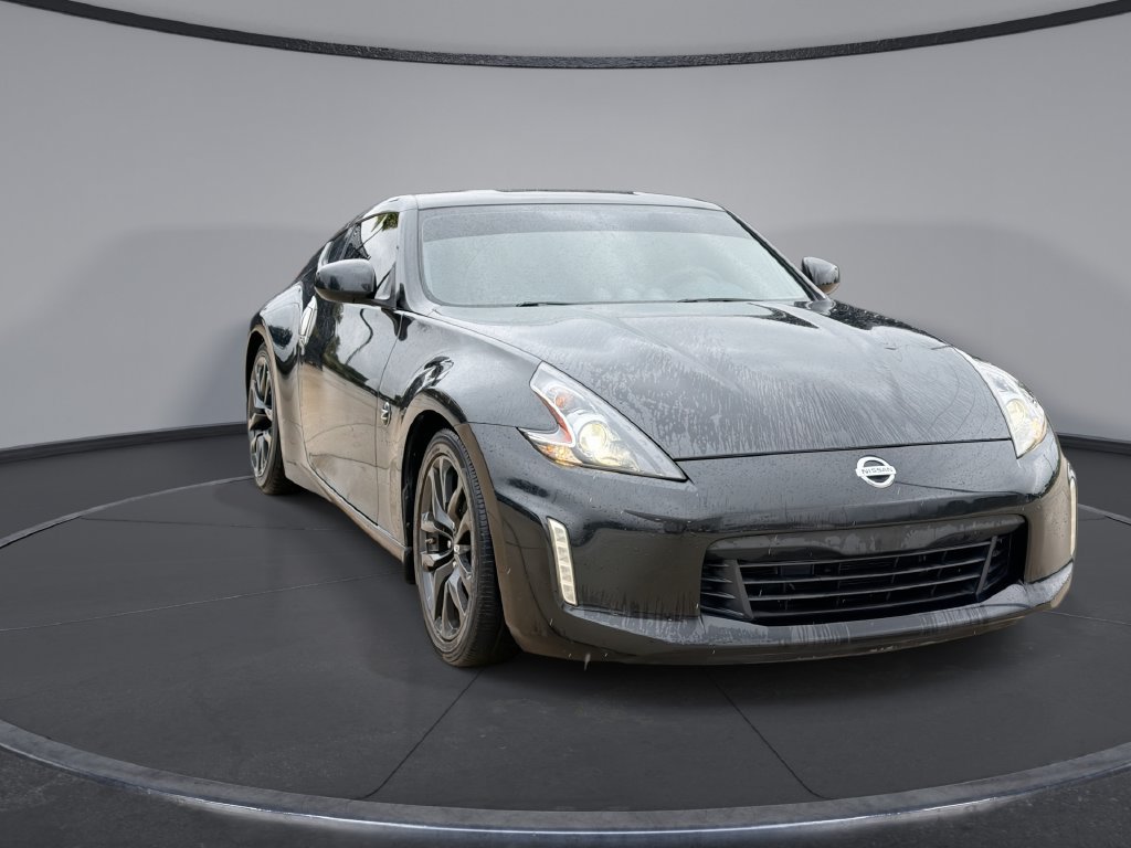 Used 2020 Nissan 370Z Coupe RWD image 12