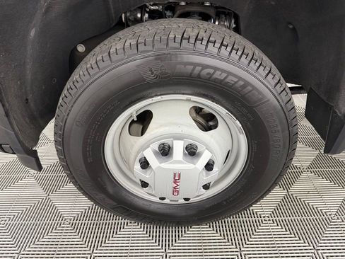 Used 2024 GMC Sierra 3500 Pro image 11