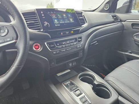 Used 2023 Honda Passport TrailSport image 33