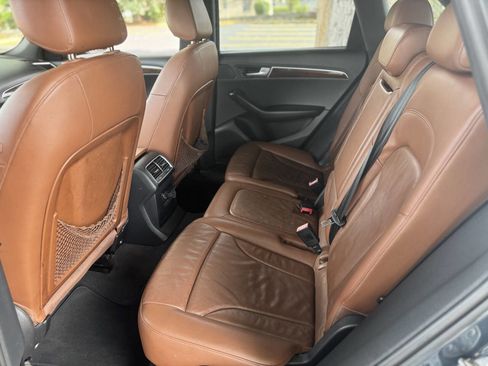 Used 2011 Audi Q5 2.0T Premium image 7