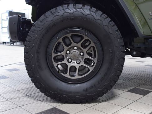 Used 2023 Jeep Wrangler Unlimited Rubicon 392 w/ Xtreme Recon 35" Tire Package AWD/4WD image 27