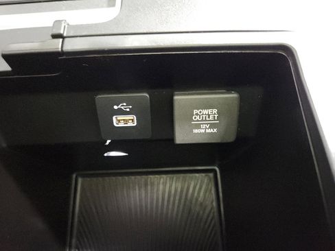 Used 2023 Acura MDX SH-AWD w/ Technology Package image 29