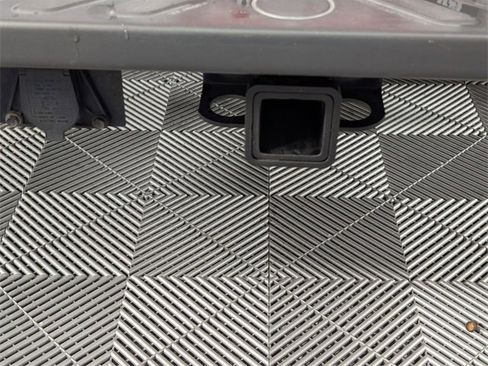 Used 2015 Nissan Frontier SV image 26