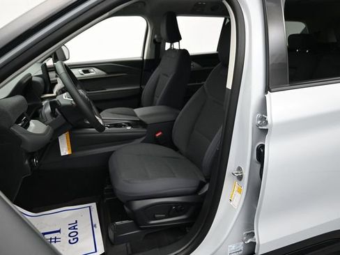 Certified 2026 Ford Explorer Active image 11