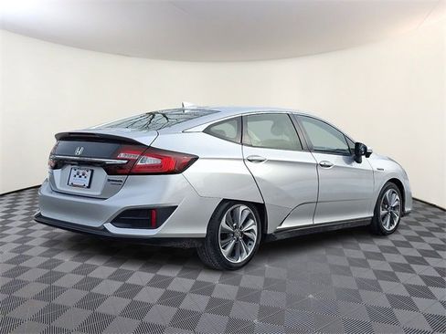 Certified 2018 Honda Clarity Touring image 6