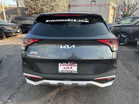 Used 2025 Kia Sportage EX image 5