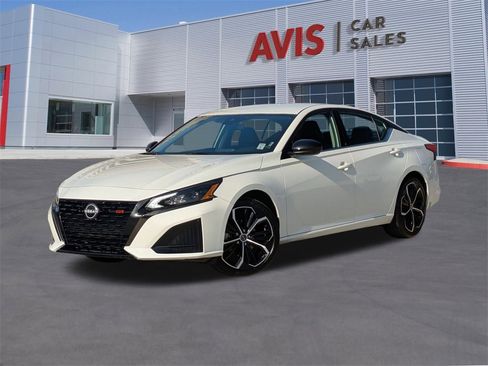 Used 2025 Nissan Altima 2.5 SR image 1