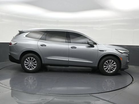 Used 2024 Buick Enclave Essence w/ Technology Package FWD image 7