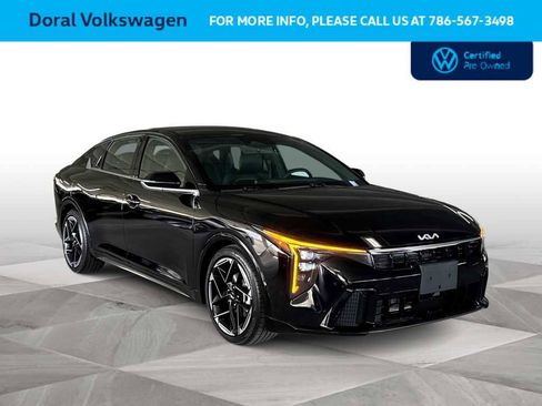 Used 2025 Kia K4 GT-Line image 2