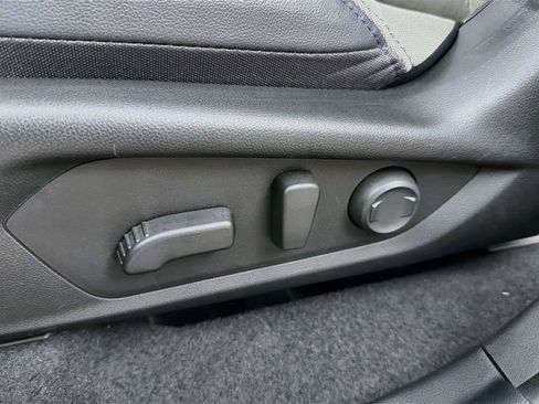 Used 2025 Subaru Forester Premium w/ Convenience Package #1 AWD/4WD image 40