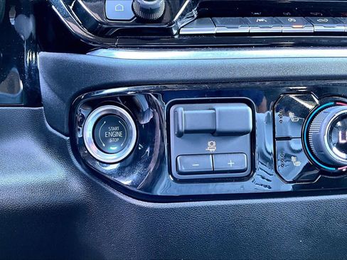 Used 2026 Chevrolet Silverado 1500 LT image 36