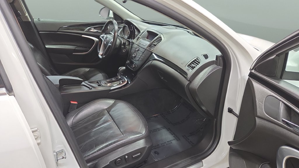 Used 2011 Buick Regal CXL w/ RL3 Preferred Equipment Group FWD image 23