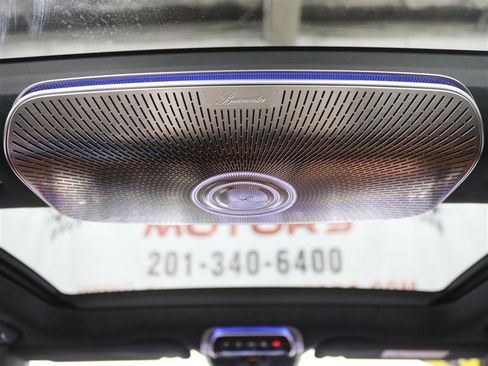 Used 2022 Mercedes-Benz S 580 4MATIC Sedan w/ AMG Line Package image 23