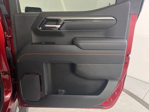 Used 2025 GMC Sierra 1500 AT4 w/ AT4 Premium Package image 28