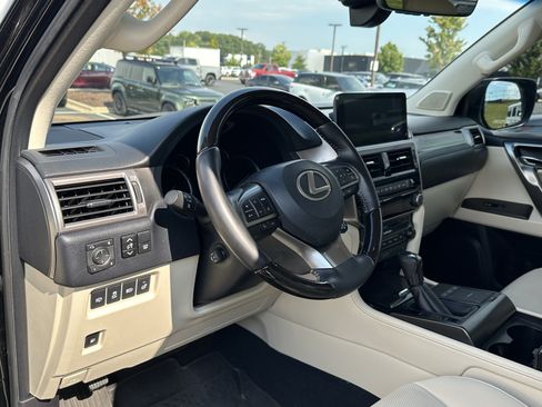 Used 2023 Lexus GX 460 Premium AWD/4WD image 19