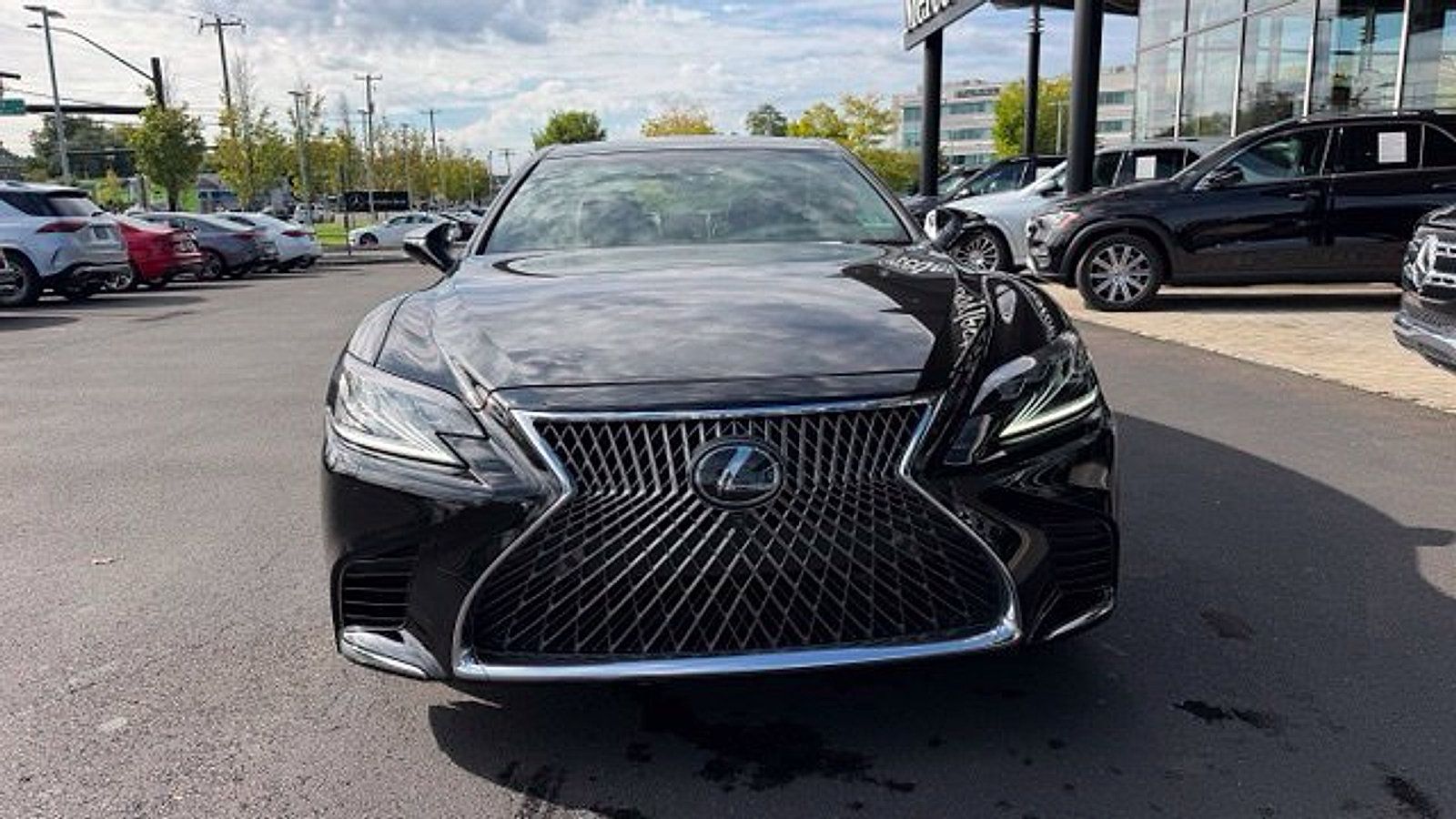 Used 2018 Lexus LS 500 AWD w/ Luxury Package image 2