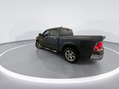 Used 2017 RAM 1500 Laramie RWD image 6
