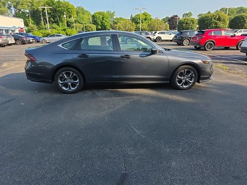 Used 2023 Honda Accord EX image 8
