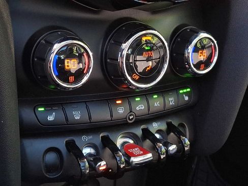 Used 2022 MINI Cooper 4-Door Hardtop FWD image 15