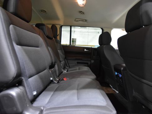 Used 2019 Ford Flex SE FWD image 32