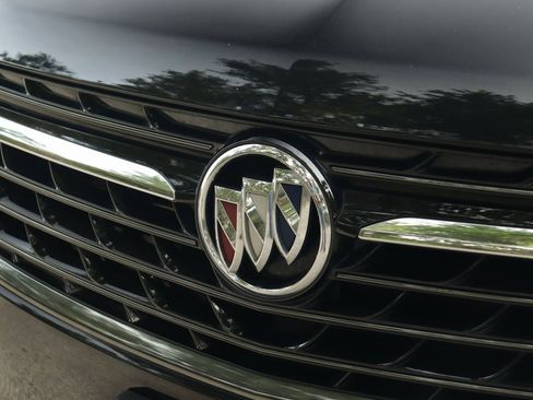 Used 2023 Buick Envision Essence w/ Sport Touring Package image 35