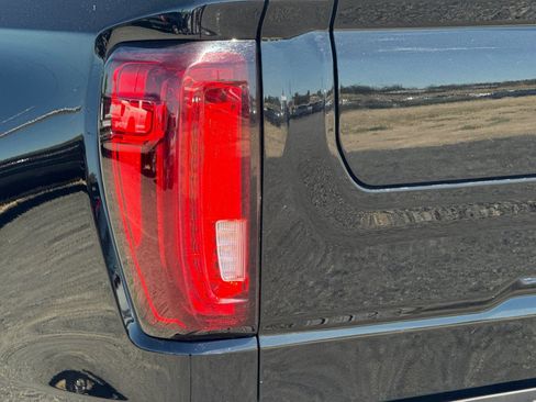 Used 2025 GMC Sierra 1500 Denali AWD/4WD image 48