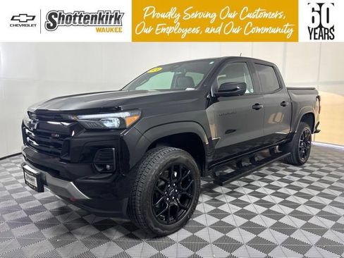Used 2024 Chevrolet Colorado Z71 w/ LPO, Dark Essentials Package AWD/4WD image 1