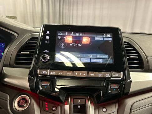 Used 2024 Honda Odyssey Sport image 15