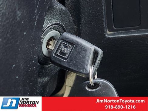 Used 2014 Toyota Tundra SR5 AWD/4WD image 23