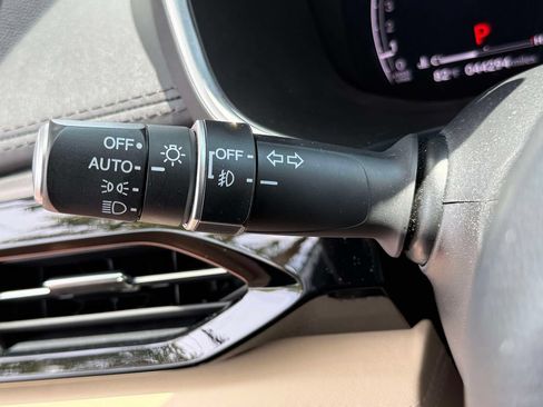 Certified 2024 Acura MDX w/ Advance Package AWD/4WD image 30