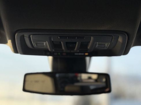 Certified 2022 GMC Sierra 3500 Denali image 23